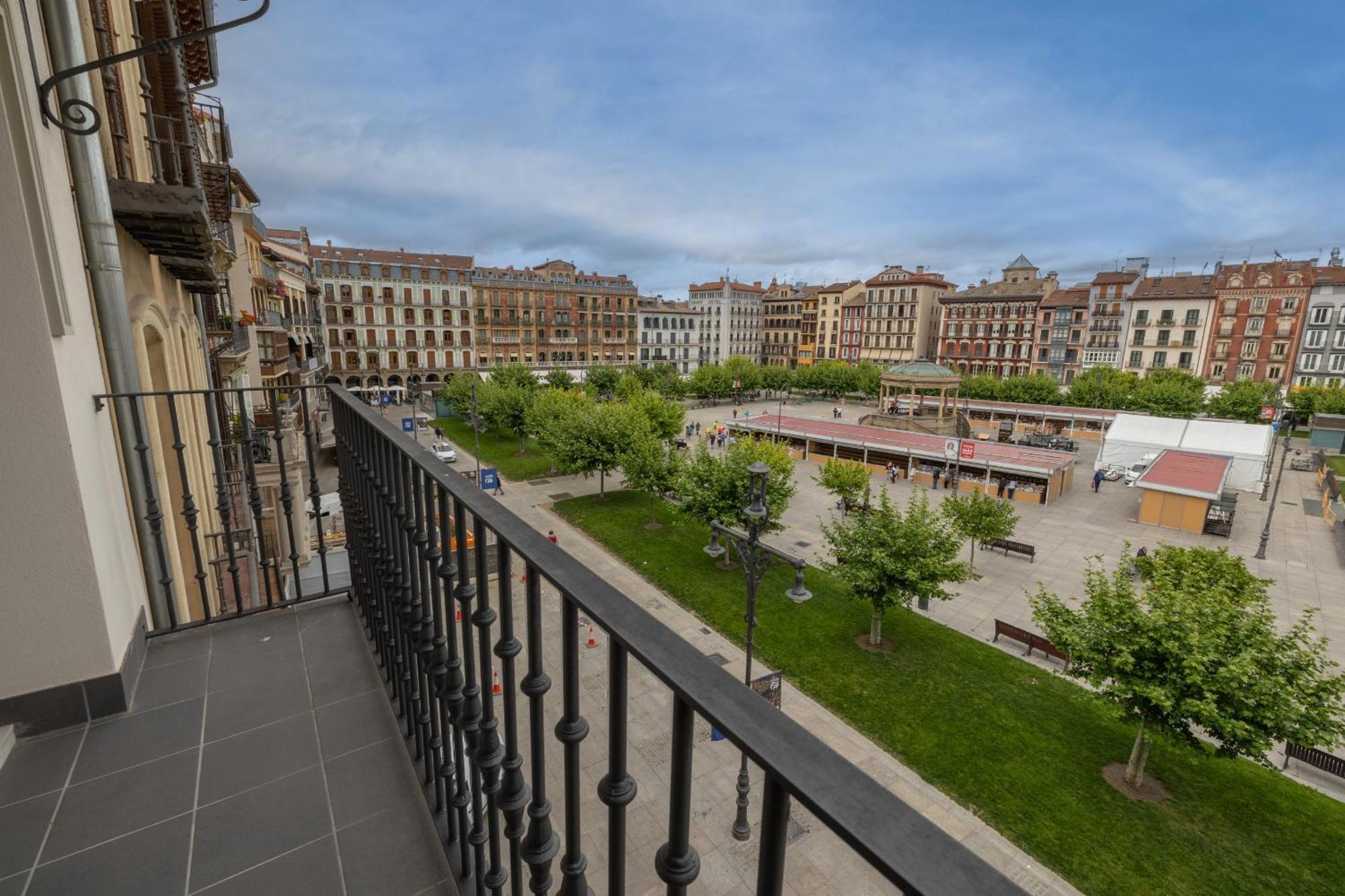 דירות פמפלונה Tuapartamento Gran Boutique - Centro Ciudad Plaza Del Castillo מראה חיצוני תמונה